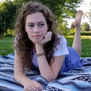 Meet your Posher, Hailey